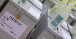 Güney Kıbrıs’ta oy verme işlemi devam ediyor