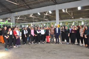 Özçınar “Emekçi Kadınların Gününü” kutladı