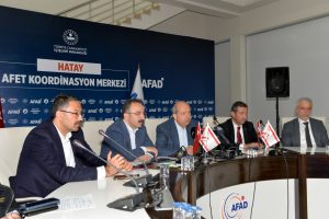 Cumhurbaşkanı Tatar Hatay’da Afet Koordinasyon Merkezi’ni ziyaret etti