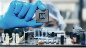 Intel’de kriz kapıda: Tüm zamanların en büyük gelir kaybı!