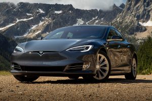 Tesla’dan elektrikli arabaları ucuzlatacak yeni batarya!