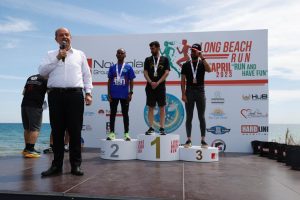 Cumhurbaşkanı Tatar, Long Beach Maratonu Ödül Töreni’ne katılarak kazananlara ödüllerini verdi