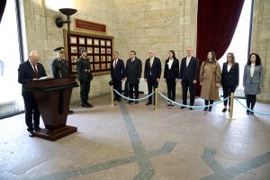 Cumhuriyet Meclisi Başkanı Töre, Anıtkabir’i ziyaret etti