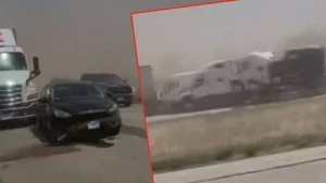 ABD’deki kum fırtınasında 40’dan fazla araç birbirine girdi: 30 yaralı