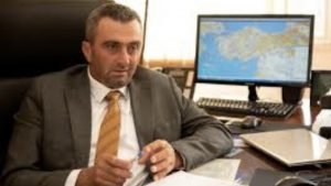 Meteoroloji Dairesi Müdürü Buran:Yangın bölgesinde kuvvetli rüzgar etkili