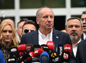 Muharrem İnce,  Cumhurbaşkanı adaylığından çekildiğini açıkladı