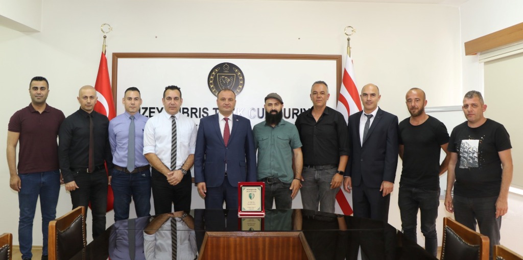 Yenişehir Spor Kulübü yöneticileri, Maliye Bakanı Şan’a nezaket ziyareti gerçekleştirdi