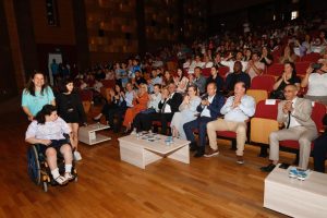 Cumhurbaşkanı  Tatar ve eşi Sibel Tatar Gazimağusa Özel Eğitim ve İş Eğitim Okulu Yıl Sonu Gösterisi’ni izledi