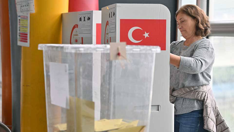 Yurt dışında kullanılan oyların Türkiye’ye getirilmesi tamamlandı