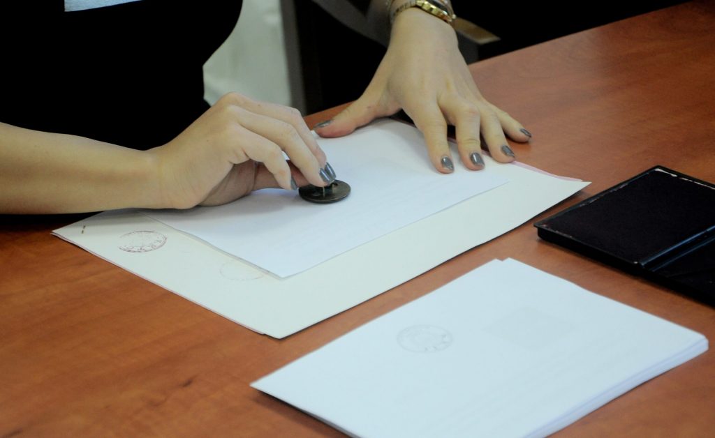KKTC’de bir milletvekili ve bir muhtarın seçileceği ara seçimde oy verme işlemi  başladı