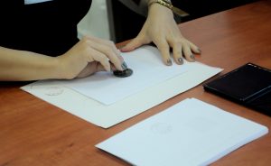 KKTC’de bir milletvekili ve bir muhtarın seçileceği ara seçimde oy verme işlemi  başladı