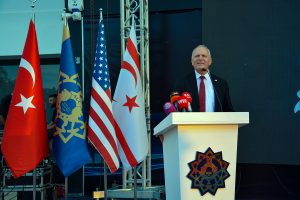 Töre, Kıbrıs Amerikan Üniversitesi tarafından düzenlenen mezuniyet törenine katıldı