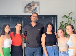 DAÜ Temel Eğitim Bölümü mezun adaylarından Şampiyon Melekleri Yaşatma Derneği’ne bağış