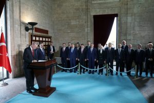 Erdoğan, yeni Cumhurbaşkanlığı Kabinesi üyeleriyle Anıtkabir’i ziyaret etti