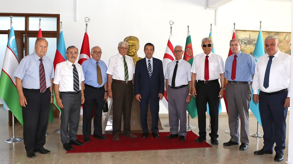 Ertuğruloğlu, Kıbrıs TMT Mücahitler Derneği heyetini kabul etti