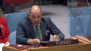 Rauf Alp Denktaş, Türkiye’nin Varşova Büyükelçisi oldu