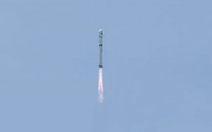 Çin, tek seferde 41 uyduyu uzaya yollayarak ulusal rekorunu kırdı