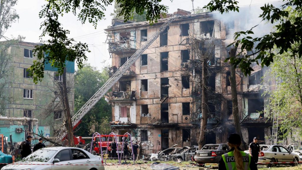 Ukrayna: Rusya’nın Kriviy Rig’deki bir apartmanı vurması sonucu 6 kişi öldü