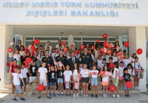 Dişişleri Bakanı Ertuğruloğlu SOLOTÜRK pilotlarını kabul etti