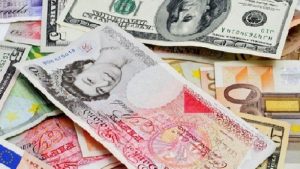Euro 30,50, sterlin 35,40, dolar 27,25 liradan işlem görüyor
