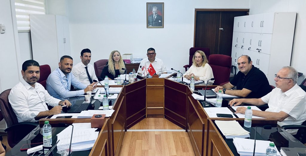İdari, Kamu ve Sağlık İşleri Komitesi toplandı