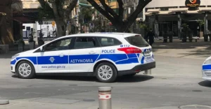 Köpek tasmasına kokain sakladı