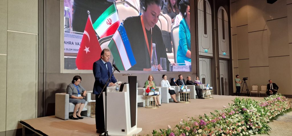 Özbekistan’da düzenlenen uluslararası kadın forumu başladı