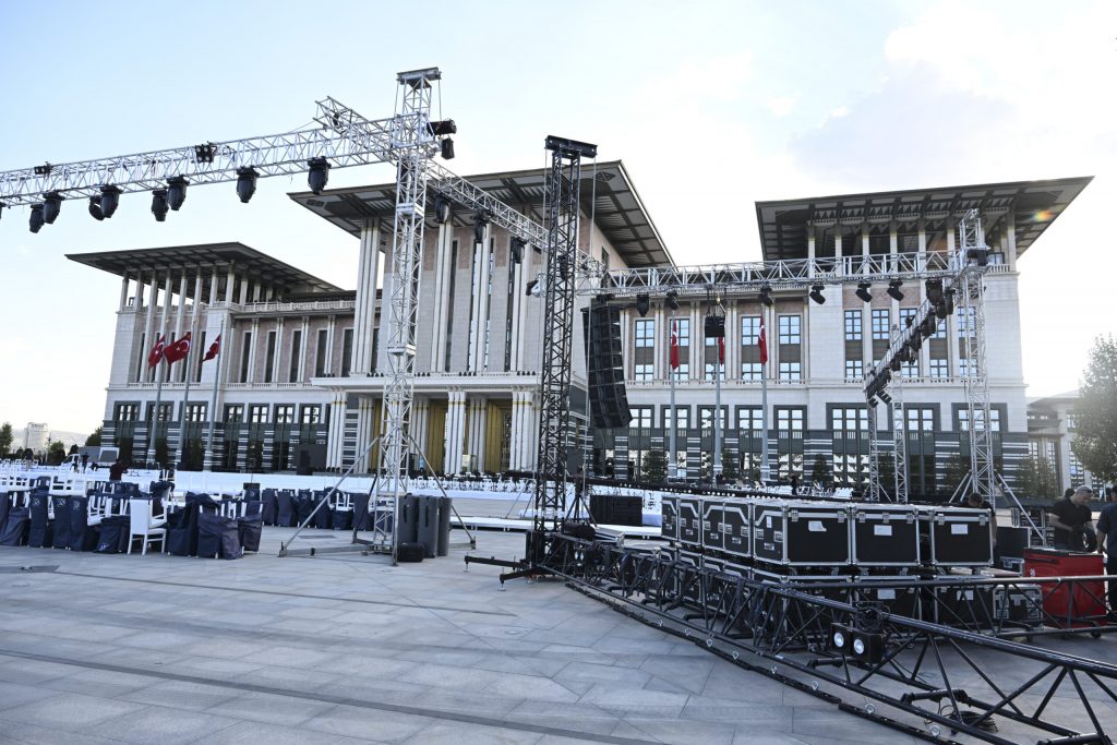 TC  Cumhurbaşkanı Erdoğan’ın katılımıyla gerçekleştirilecek 30 Ağustos Zafer Bayramı programında, Cumhuriyetin 100. yılına özel hazırlanan marş ilk defa seslendirilecek