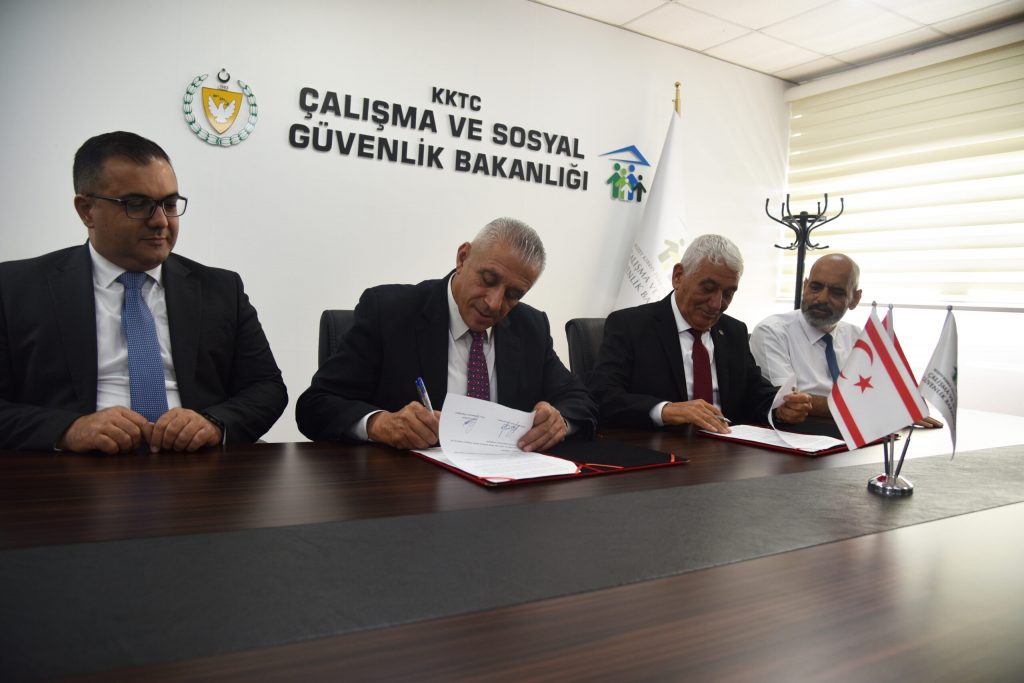 Çalışma ve Sosyal Güvenlik Bakanlığı ve Kıbrıs Türk Belediyeler Birliği arasında işbirliği protokolü imzalandı