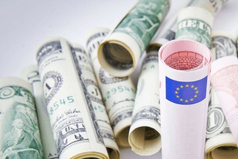 Sterlin 33,70, euro 29.20, dolar 27,75 liradan işlem görüyor