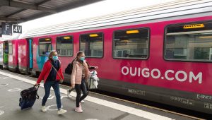 Fransa’da güzergahında yangın çıkan trenin yolcuları saatlerce vagonlarda mahsur kaldı