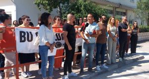 KTOEÖS İskele Bekirpaşa Lisesi’nde 3 saatlik uyarı grevi gerçekleştirdi