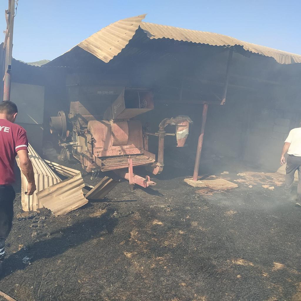 Dağyolu’ndaki ağıl yangını maddi zarara neden oldu