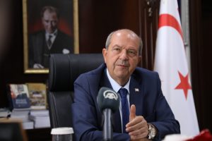 Cumhurbaşkanı Tatar, Türk askeri çekildiği an GKRY’deki ırkçı saldırıların hedefinin Kıbrıs Türkleri olacağını söyledi