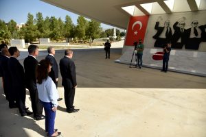 TBMM Dışişleri Komisyonu heyeti Denktaş’ın anıt mezarını ziyaret etti