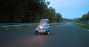 Dünyanın en küçük otomobili, en uzun yarışa katıldı! İşte o anlar