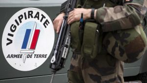 Fransa’da ordu sokağa indi