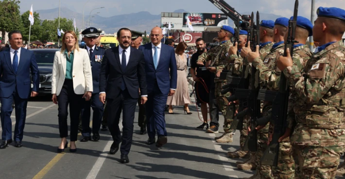 Güney Kıbrıs'ta 1 Ekim askeri geçit töreni düzenlendi
