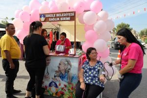 İskele Belediyesi Sağlık Birimi meme kanserine dikkat çeken broşürler dağıtıyor – BRTK