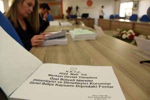 Meclis bütçesinde araç ve benzin tartışması