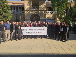 KTÖS ve KTOEÖS Mahkemeler önünde açıklama yaptı – BRTK