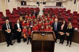 Haspolat İlkokulu öğrencileri Cumhuriyet Meclisi’ni ziyaret etti