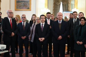 İngiltere’de 24 Kasım Öğretmenler Günü kutlamasında Temsilci Keskin öğrencinin yazdığı mektubu okudu – BRTK