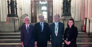 Cumhurbaşkanı Tatar’ın Londra temasları… Lord Sharkey Lordlar Kamarası’nda Kuzey Kıbrıs’a direkt uçuş çağrısı yaptı, Cumhurbaşkanı Tatar’a iki devletli çözüm vizyonunda destek verdi