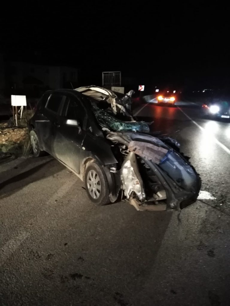 Girne-Tatlısu yolunda kaza…Şiroya çarpan aracın sürücüsü yaralandı