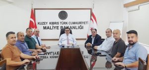 Bakan Berova, Özgür İş İnsanları Derneği’ni kabul etti