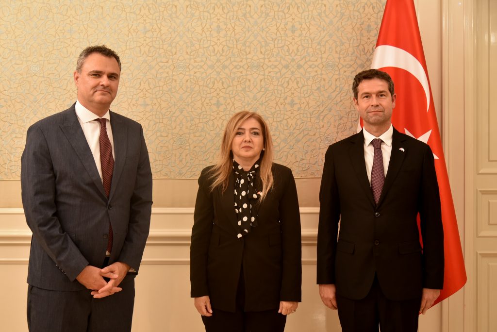 Ombudsman Varol, TC Abu Dabi Büyükelçisi Tunçer ve TC Dubai Başkonsolosu Şaylan’ı ziyaret etti