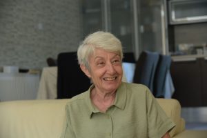 Gazeteci Perihan Aziz: “Denktaş Bağımsızlık Bildirgesi’ni bana verdi. ‘Git haberini yap’ dedi. Sarıldık