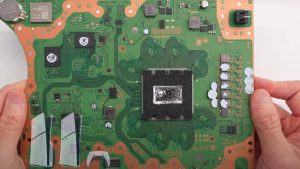 Beklentileri karşılıyor mu? PS5 Slim parçalarına ayrıldı