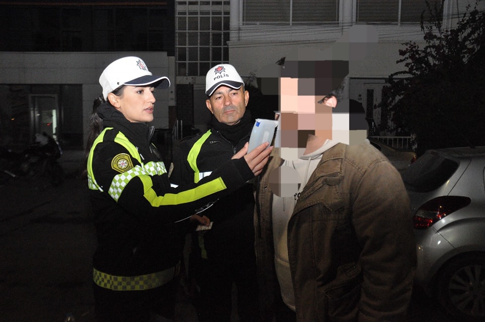 Polis dün ülke genelinde trafik dentimleri yaptı: 2 bin 169 araç sürücüsünden 505’i rapor edildi, 46 araç trafikten men edildi